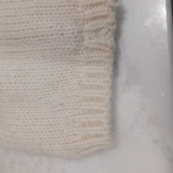 Women's Beanie - Picture 3 of 13